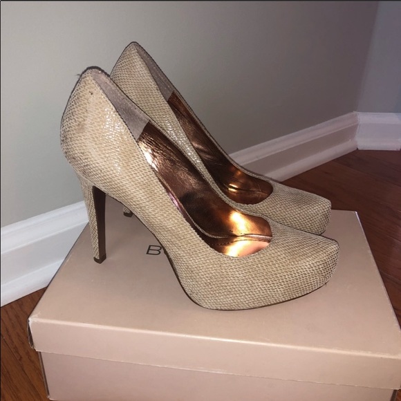 BCBG PLATFORM NUDE SNAKE PRINT HEELS 7.5 SEXY BEAUTIFUL - Picture 4 of 13